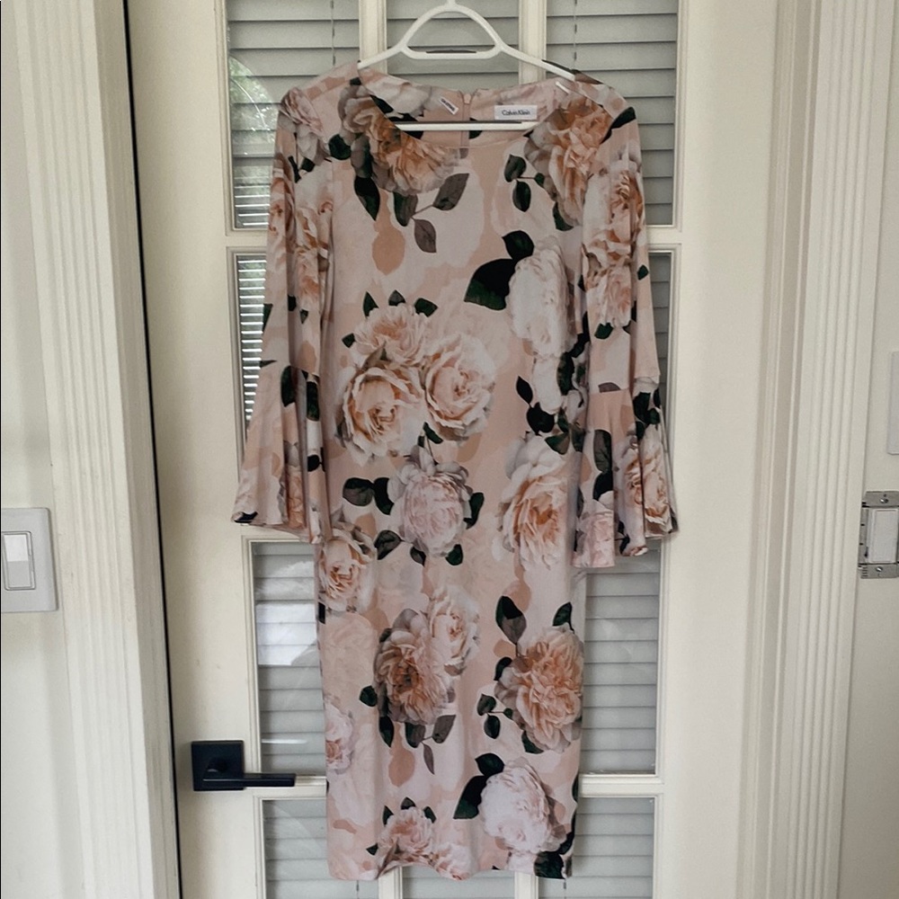 Calvin Klein gorgeous easy wear dress size 8